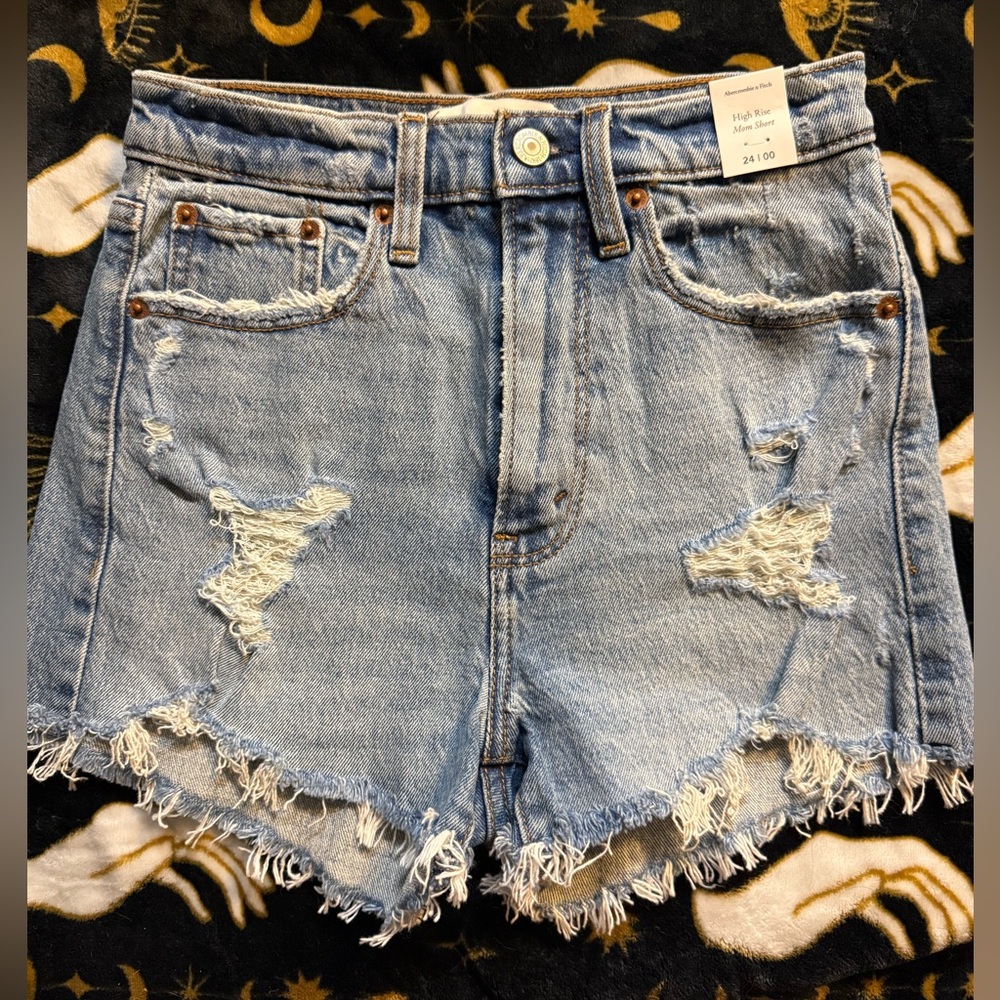 Abercrombie & Fitch high rise mom shorts